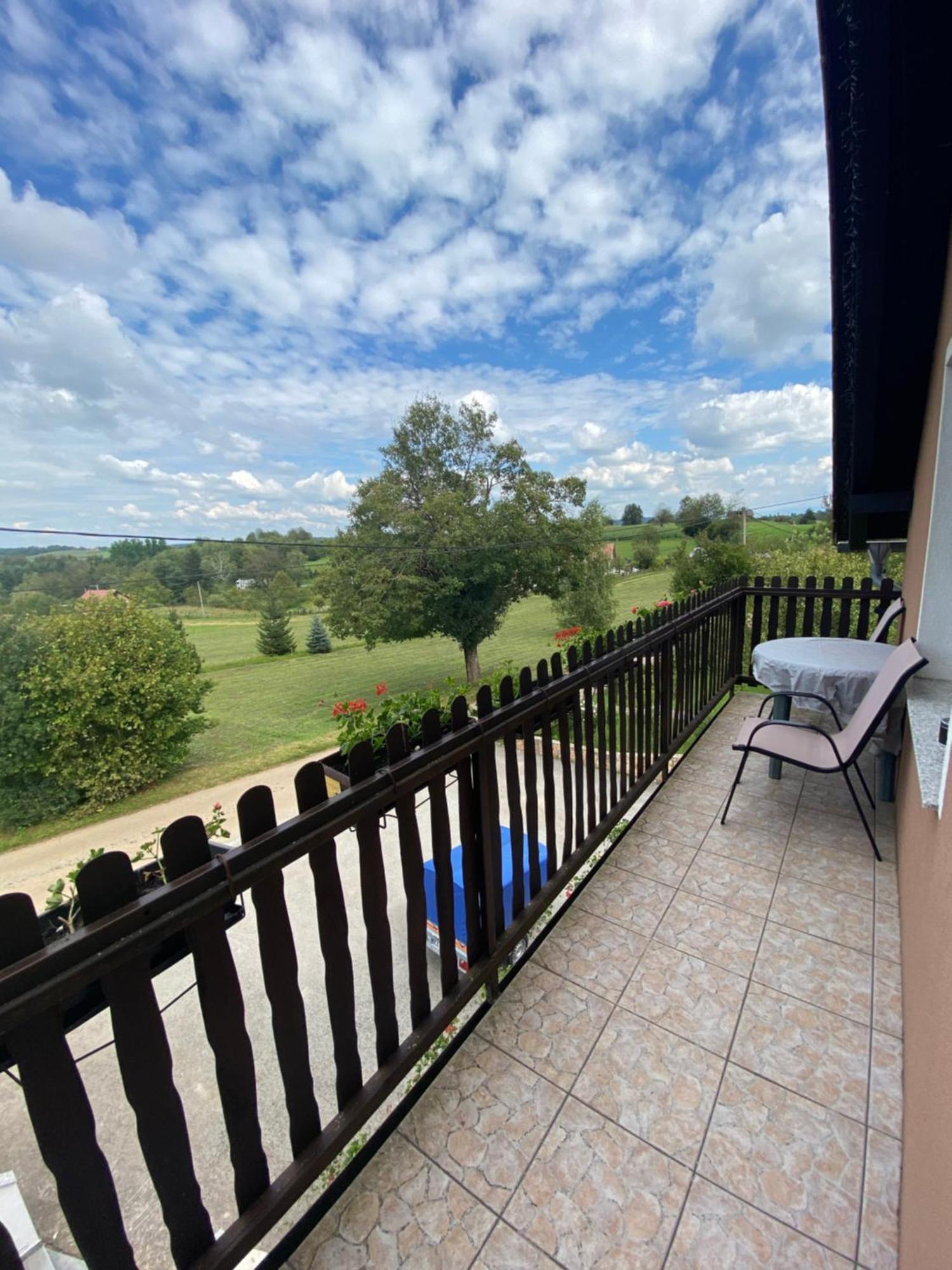 Guesthouse Magdalena Rakovica Bagian luar foto