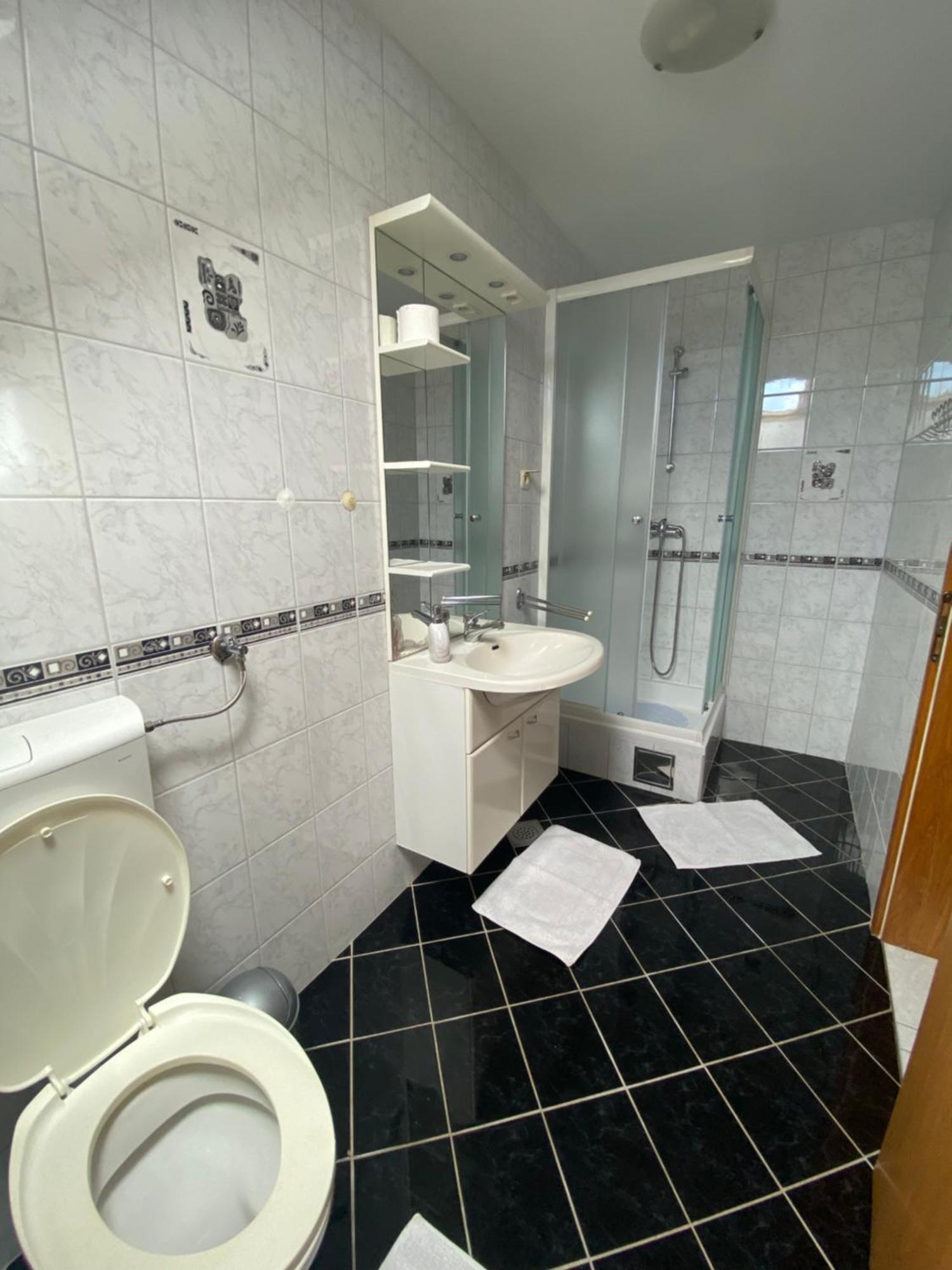 Guesthouse Magdalena Rakovica Bagian luar foto