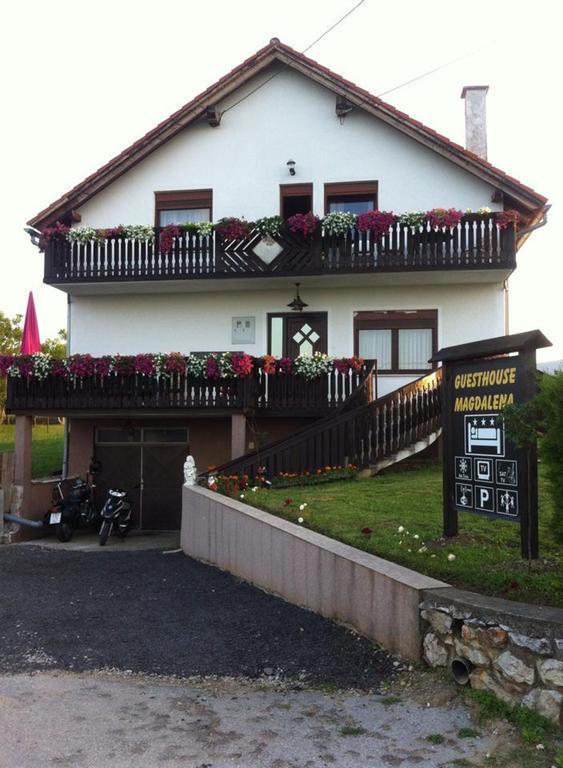 Guesthouse Magdalena Rakovica Bagian luar foto