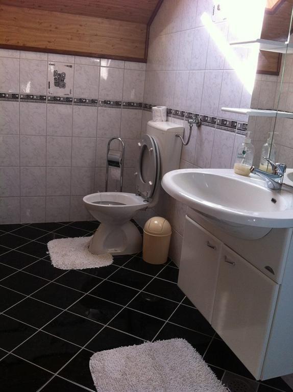 Guesthouse Magdalena Rakovica Bagian luar foto